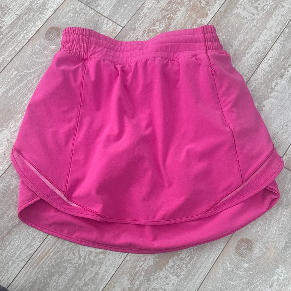 lululemon high rise hot hot Skirt Skort Sonic Pink LW8AEPR Size‎ 4
